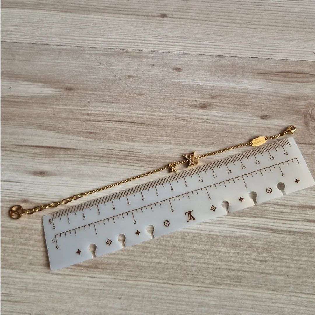 Louis Vuitton Naramek