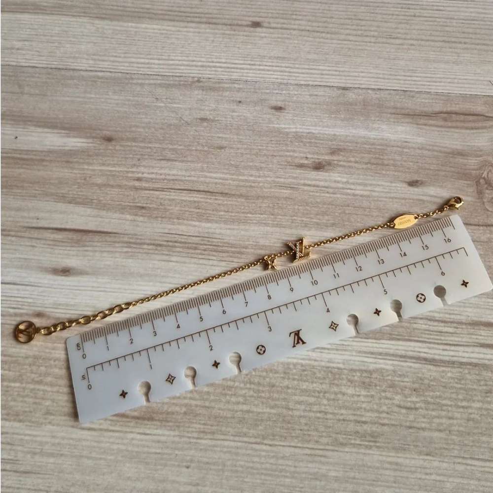 Louis Vuitton Naramek