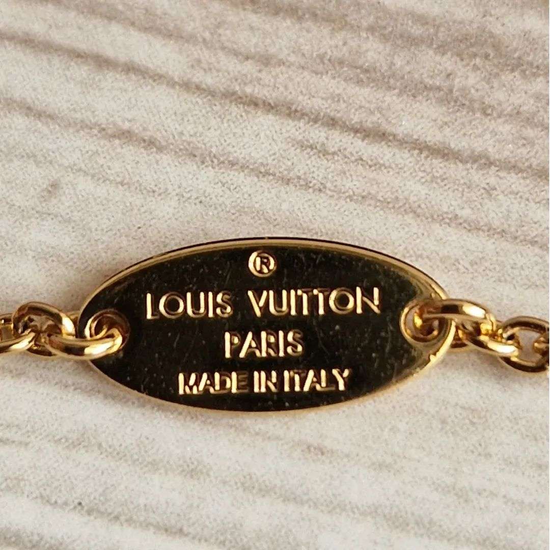 Louis Vuitton Naramek