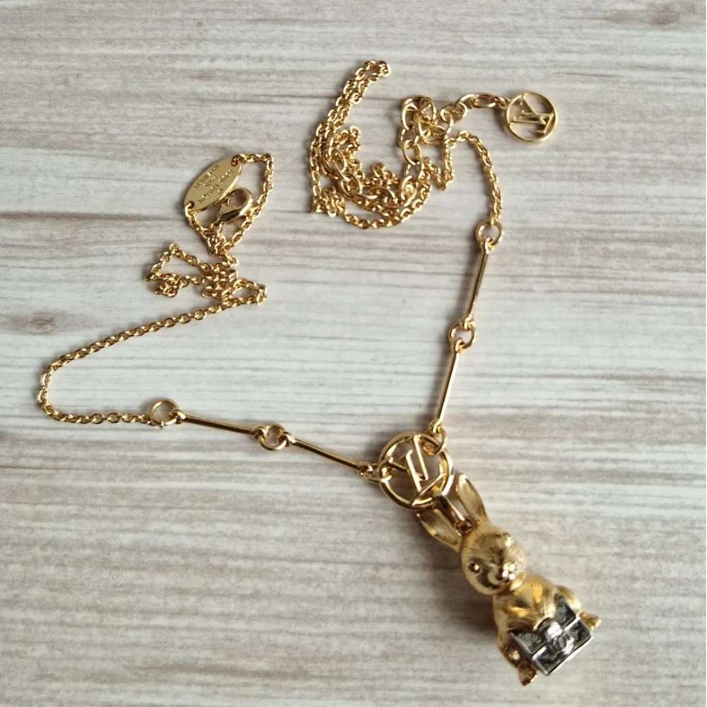 Louis Vuitton Nahrdelnik