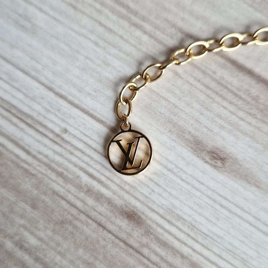 Louis Vuitton Nahrdelnik