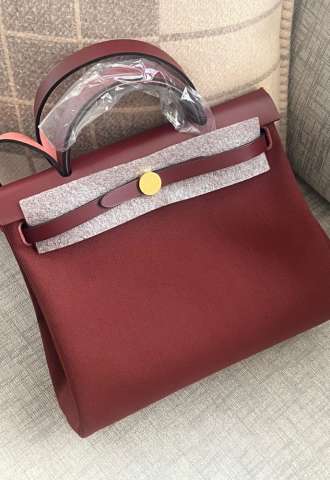https://www.vipluxury.sk/Hermes Herbag 31