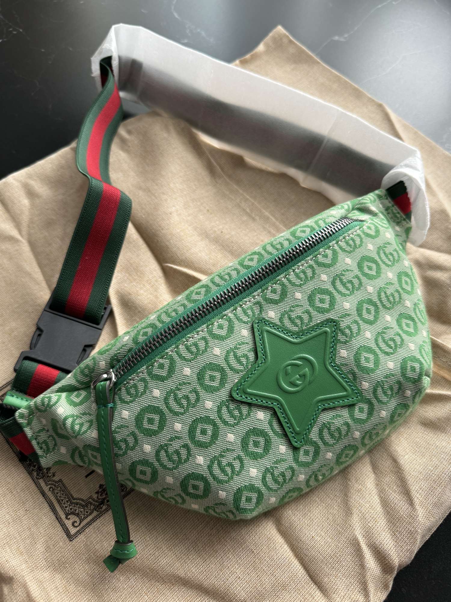 Gucci beltbag ladvinka