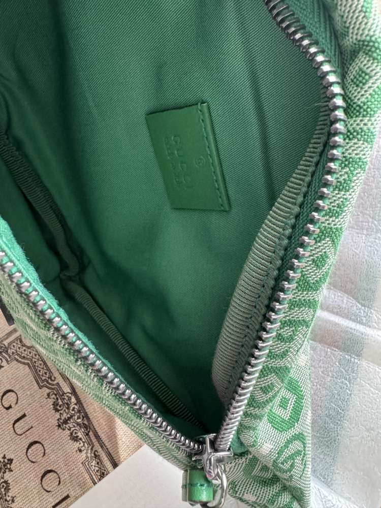 Gucci beltbag ladvinka