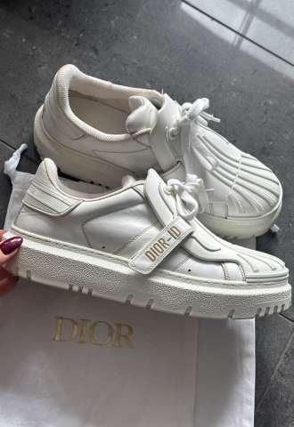 https://www.vipluxury.sk/Tenisky Dior ID