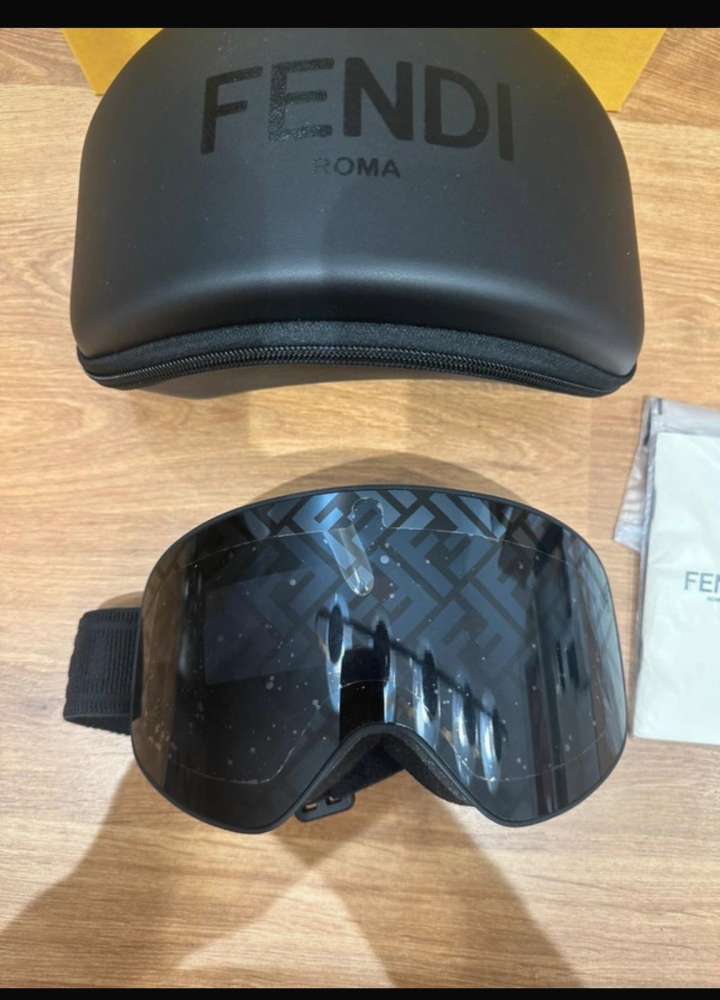 Fendi lyžiarske okuliare