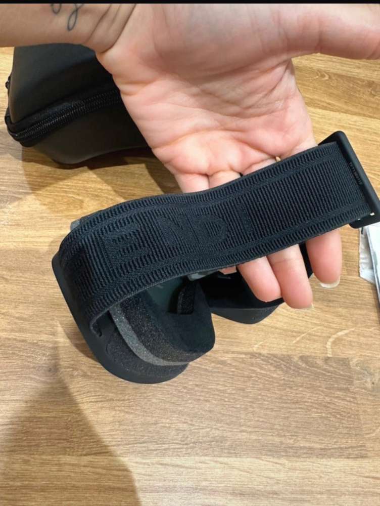 Fendi lyžiarske okuliare