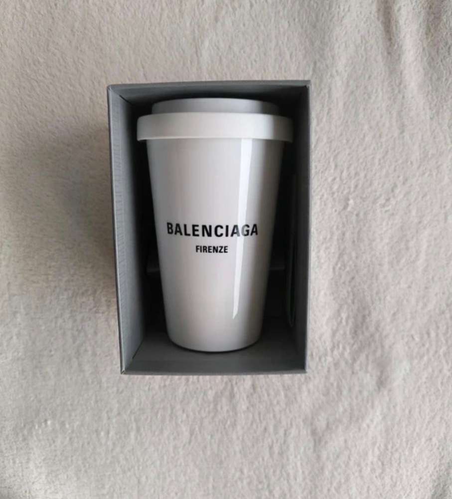 Balenciaga pohár