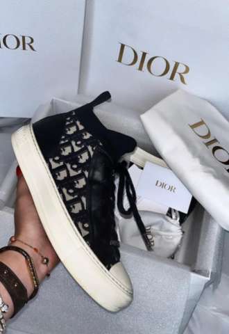 https://www.vipluxury.sk/Dior tenisky