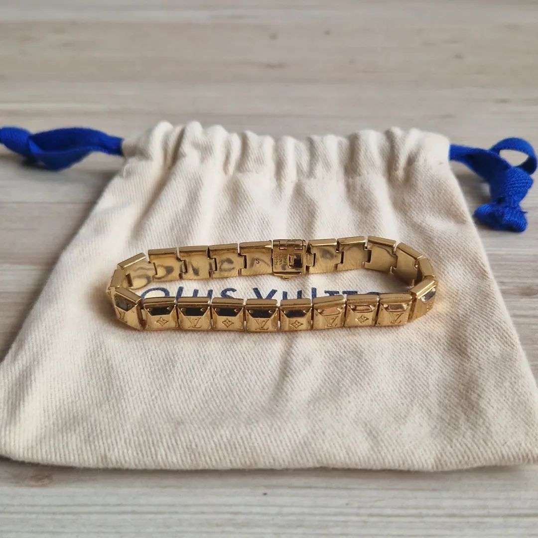 Louis Vuitton Naramek