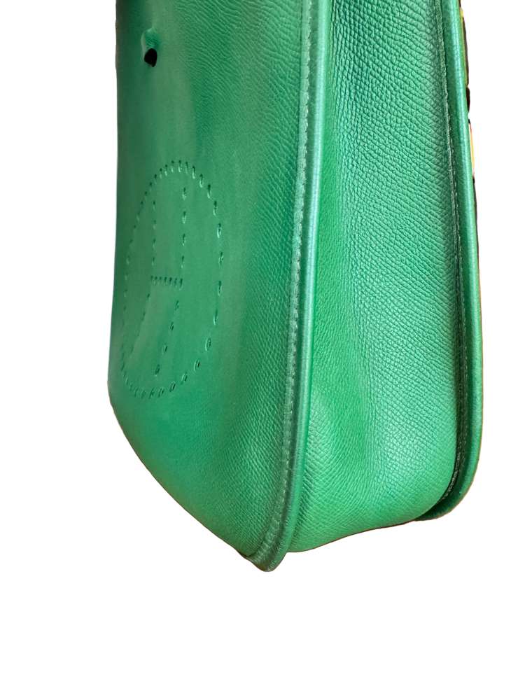 Hermès Evelyne GM Vintage kabelka – hráškovo zelená koža Courchevel