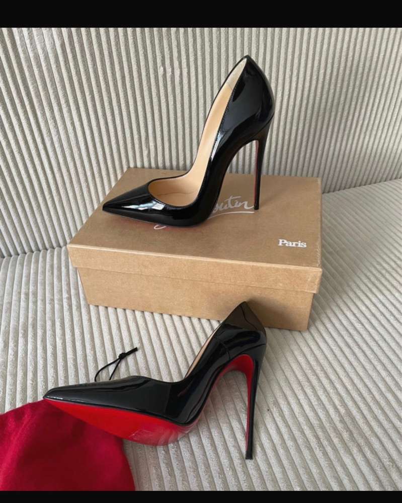 Christian Louboutin lodičky
