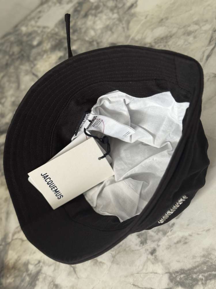 Jacquemus klobúk