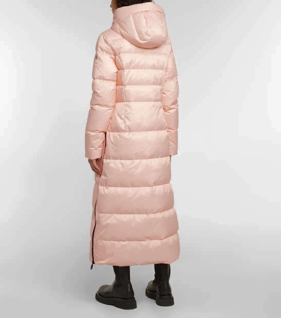 Goldbergh páperový kabát