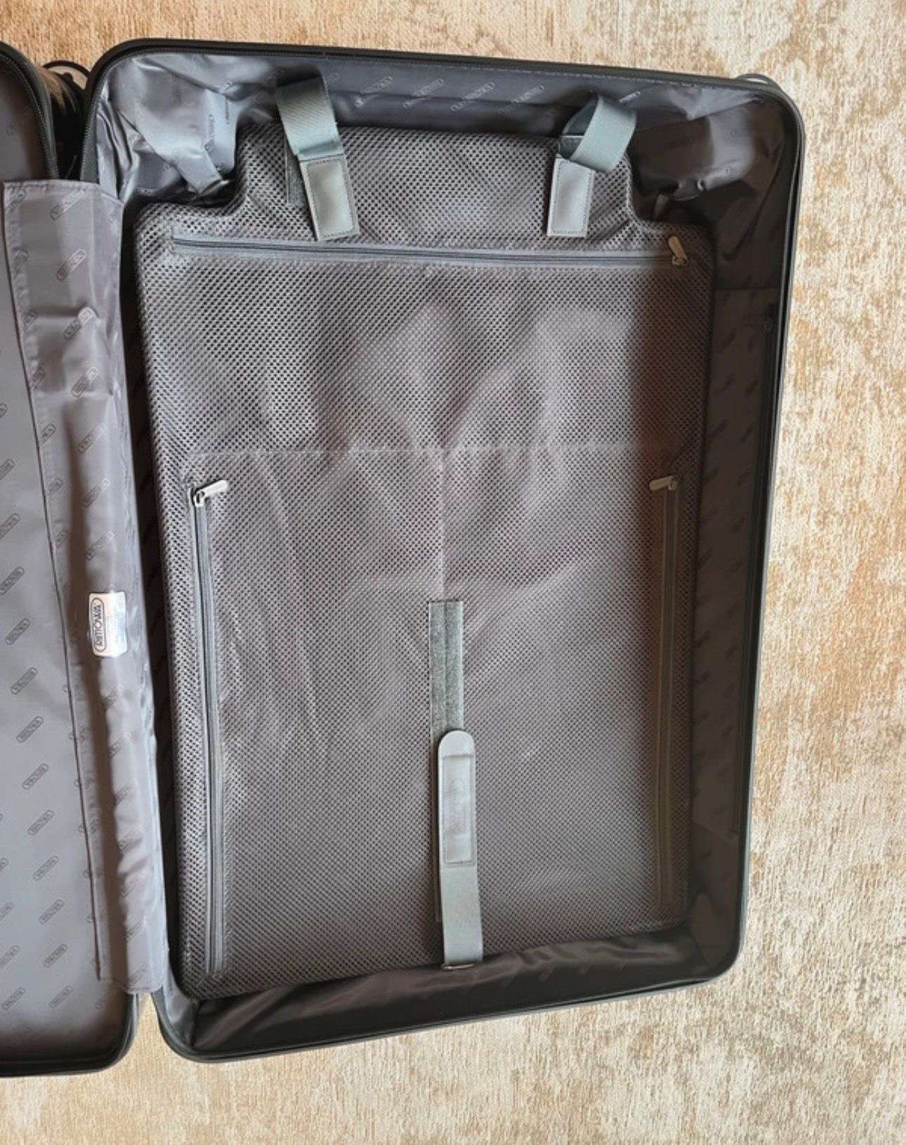 Rimowa kufor