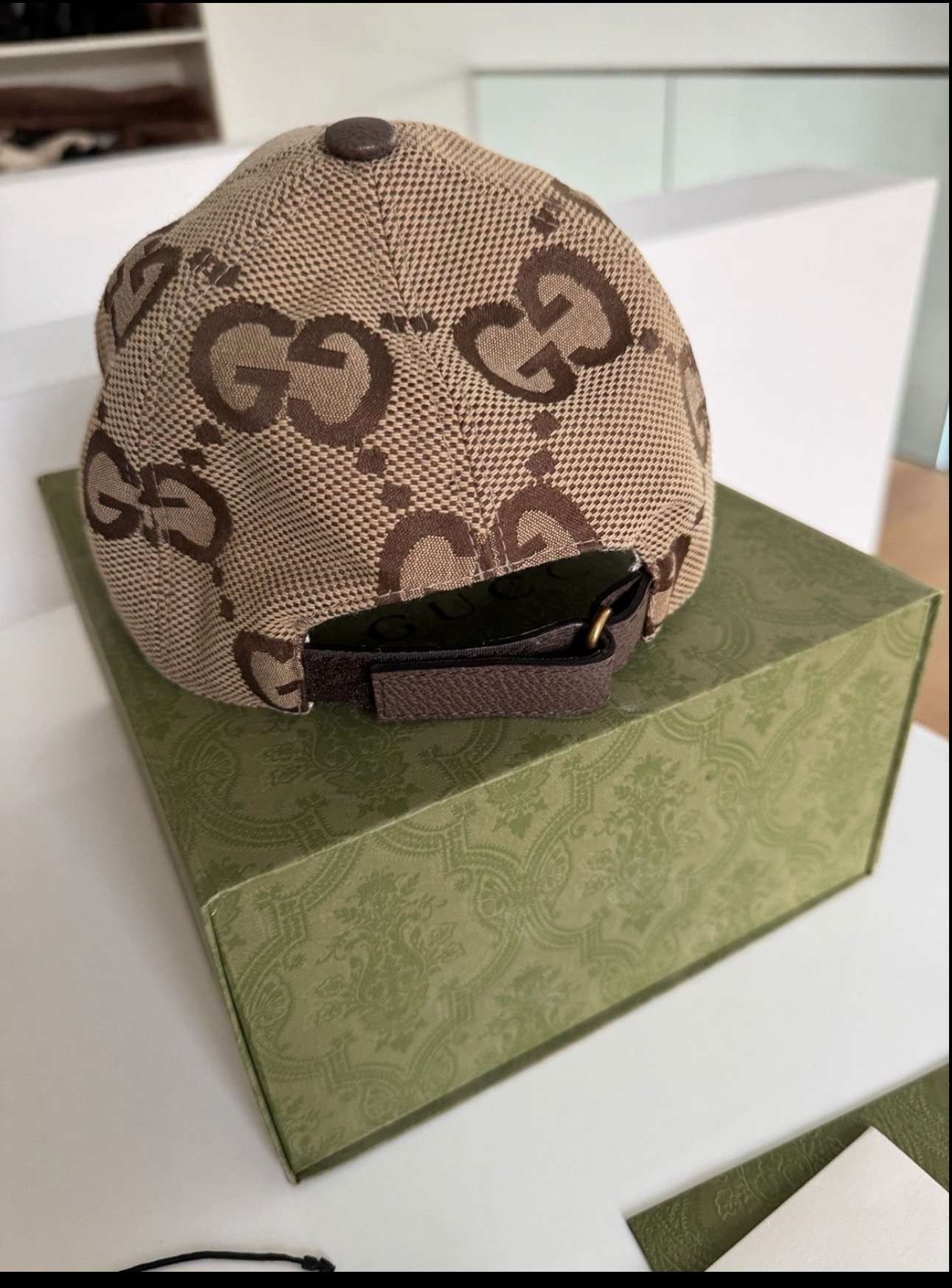 Gucci šiltovka