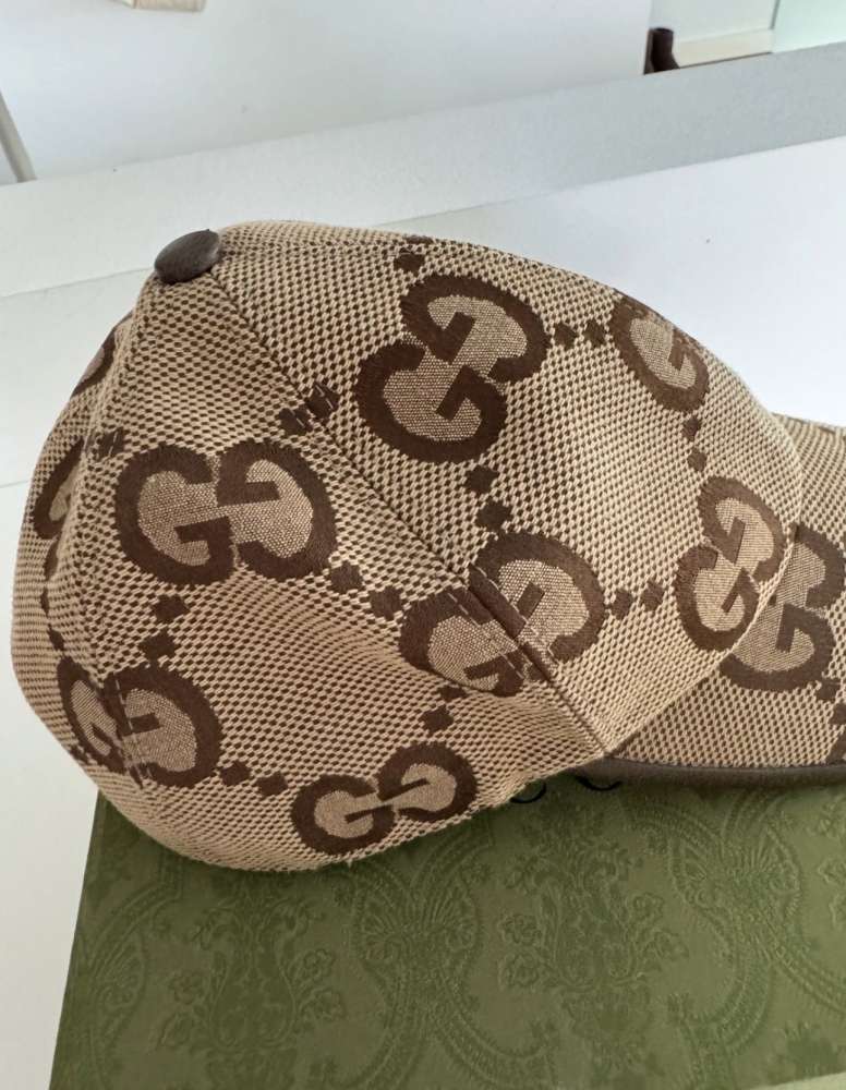 Gucci šiltovka