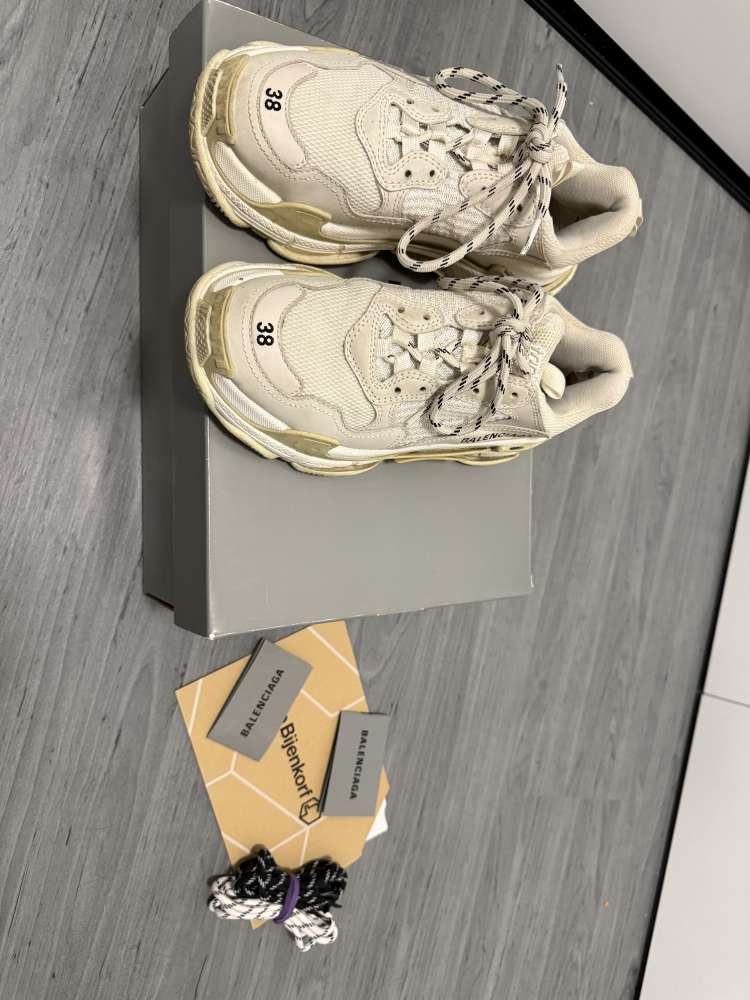 Balenciaga TripleS