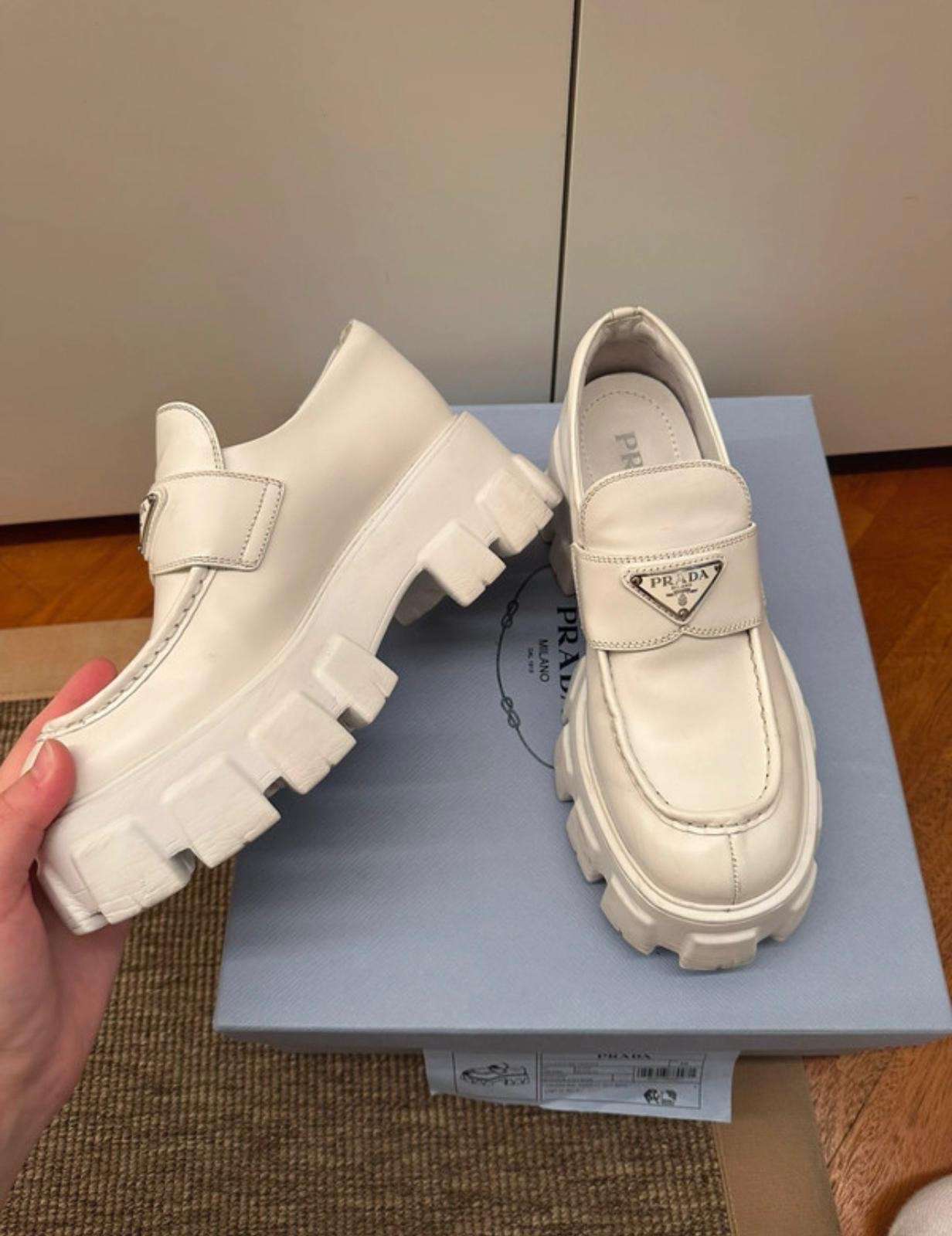 Prada mokasíny