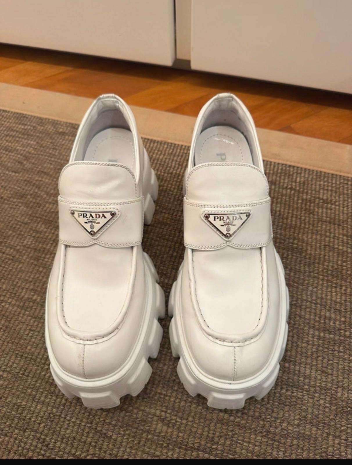Prada mokasíny