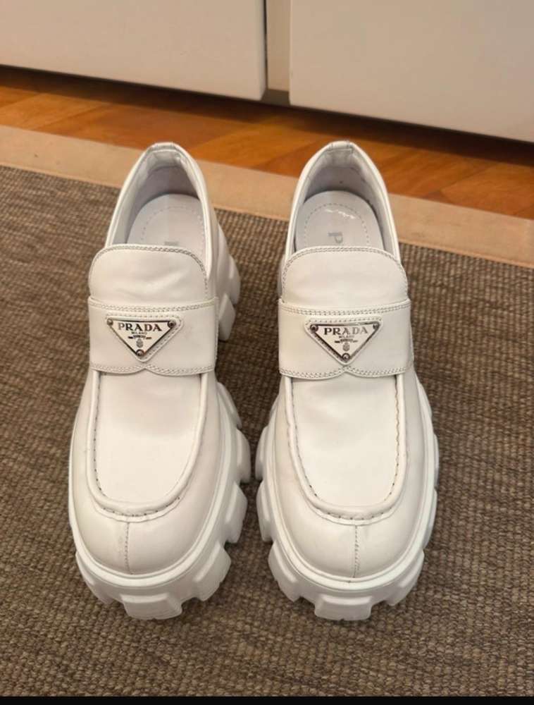 Prada mokasíny