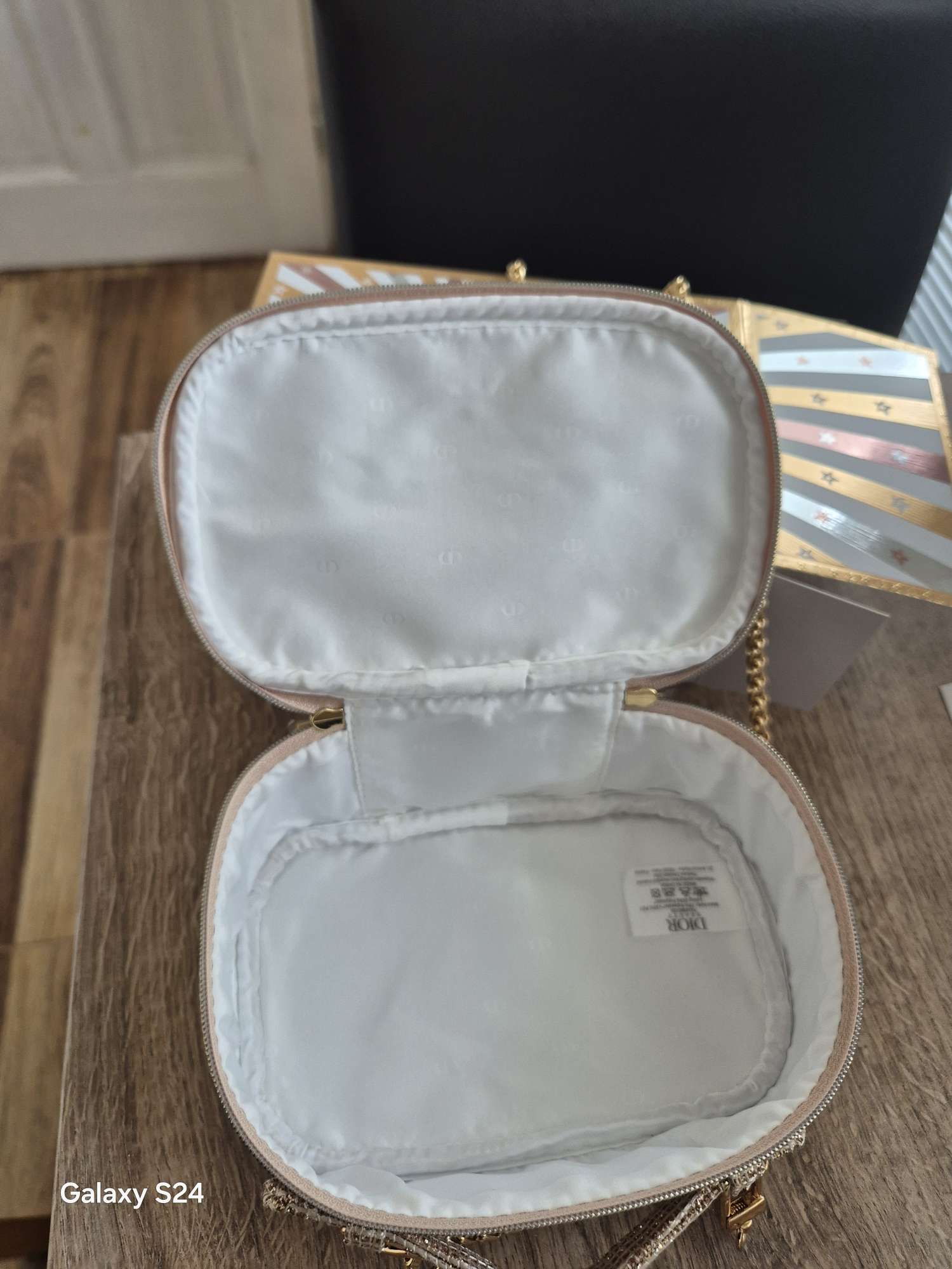 Dior beauty kabelka