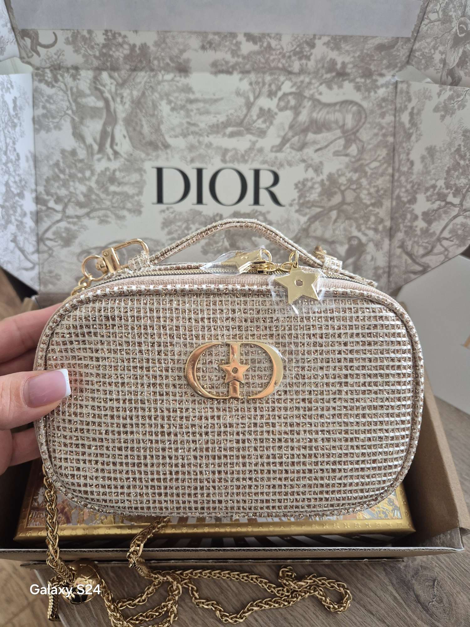 Dior beauty kabelka
