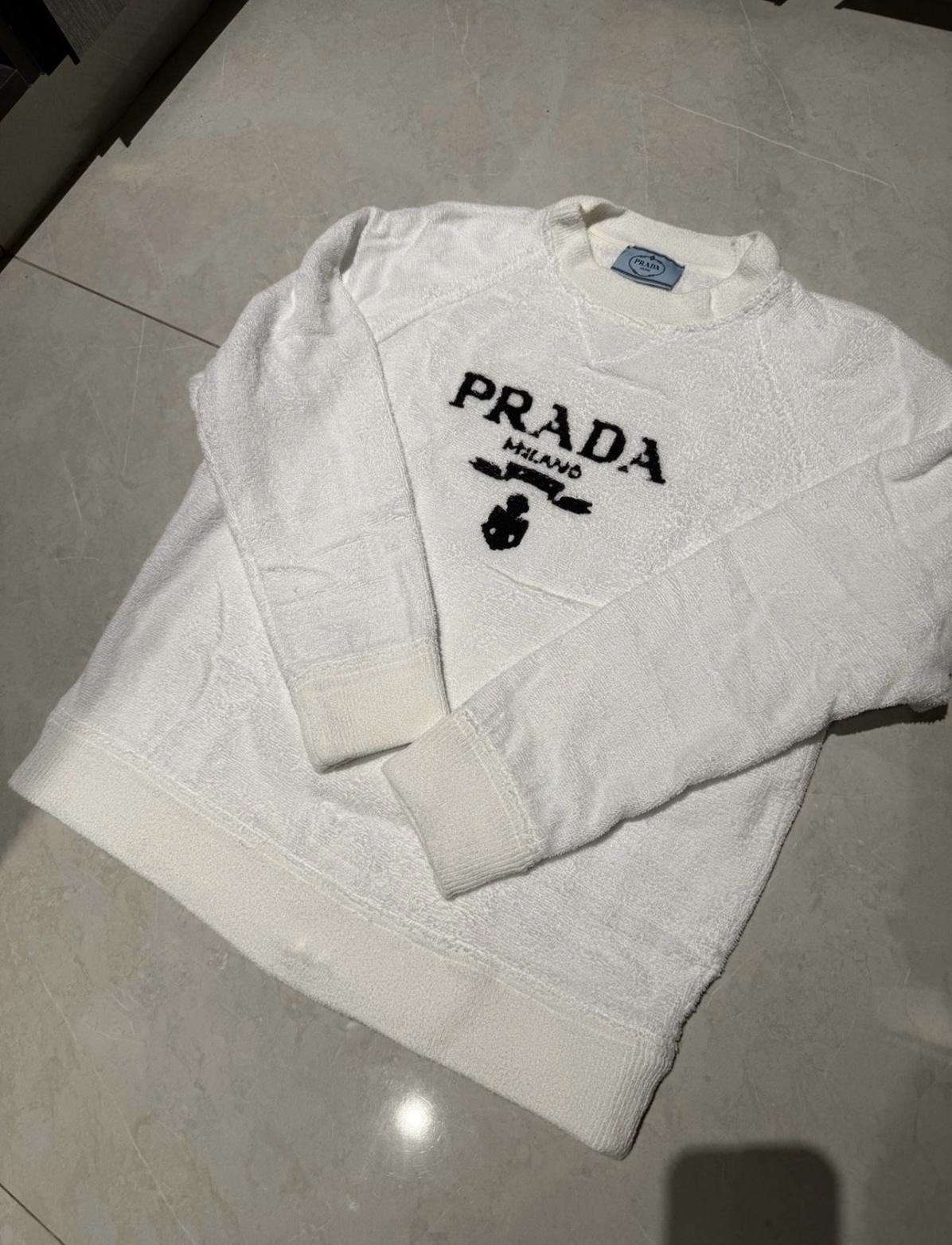 Prada sveter