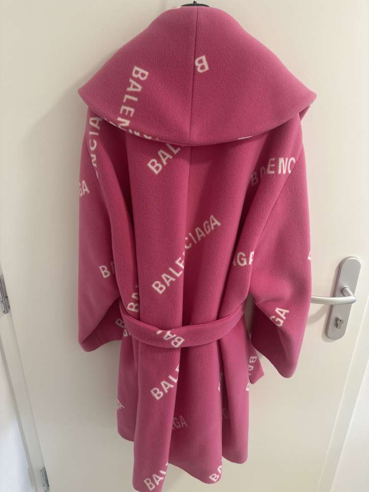 Balenciaga kabát