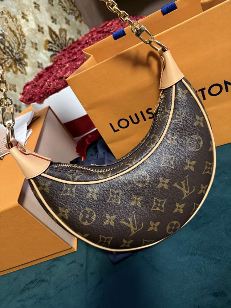 Louis Vuitton Loop