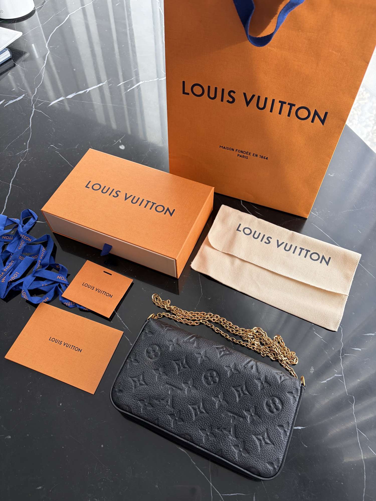 Lv FELICIE  GM M. EMP čierna