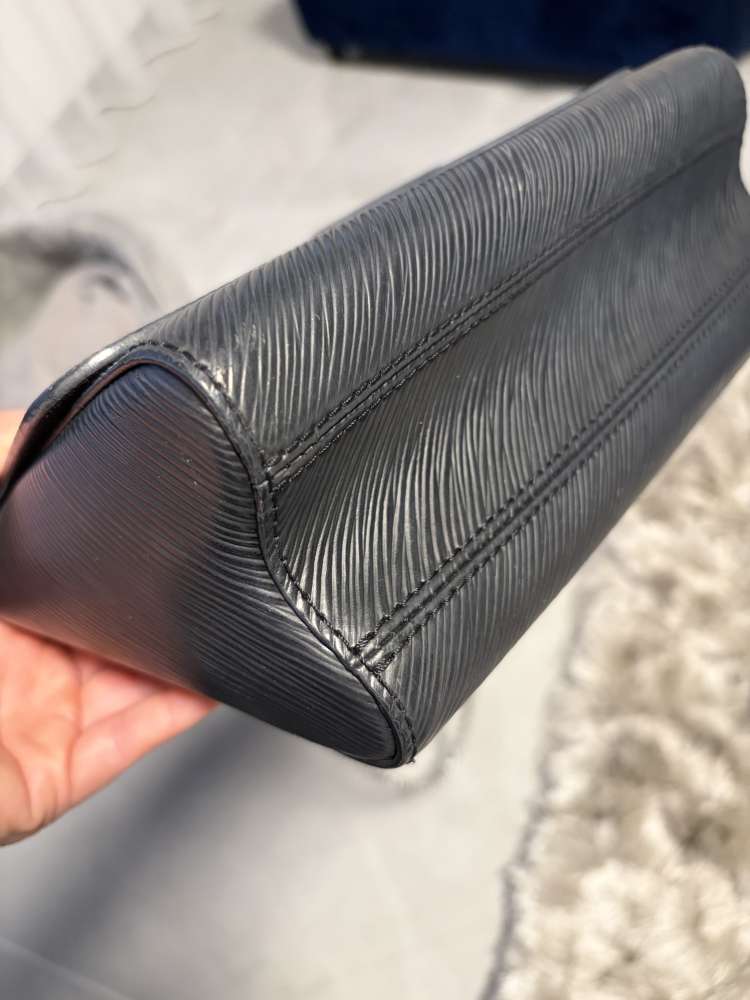 Louis Vuitton Twist MM