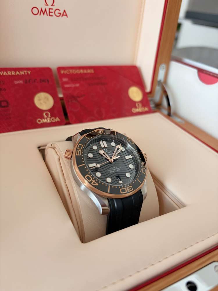 Omega Seamaster Diver 300M Co-Axial Master Chronometer 42 mm