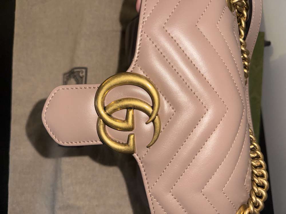 Gucci Marmont medium size