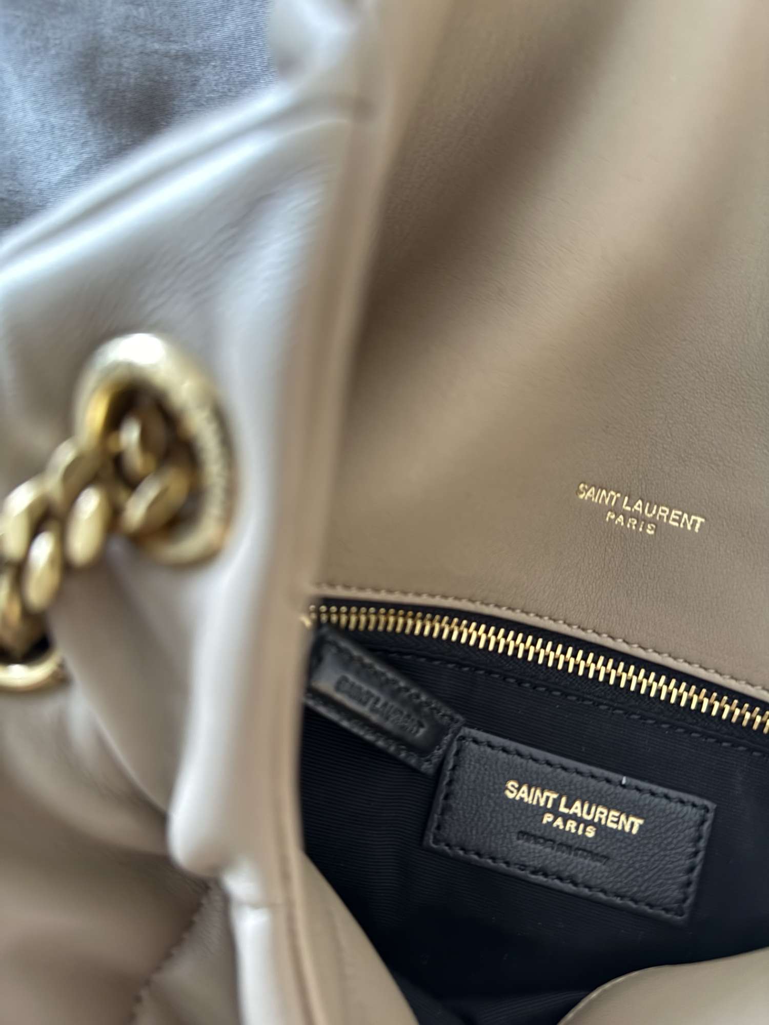 Saint Laurent Loulou Medium