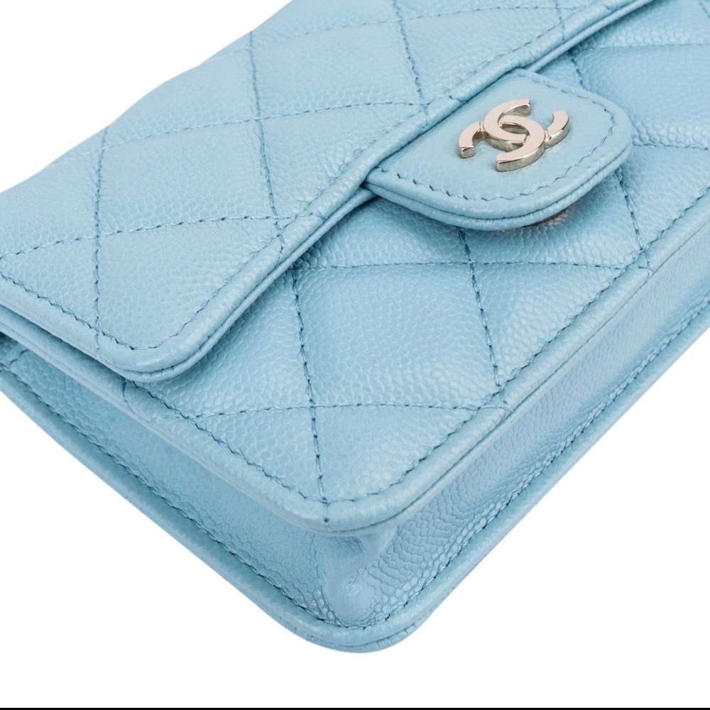 Chanel crossbody peňaženka