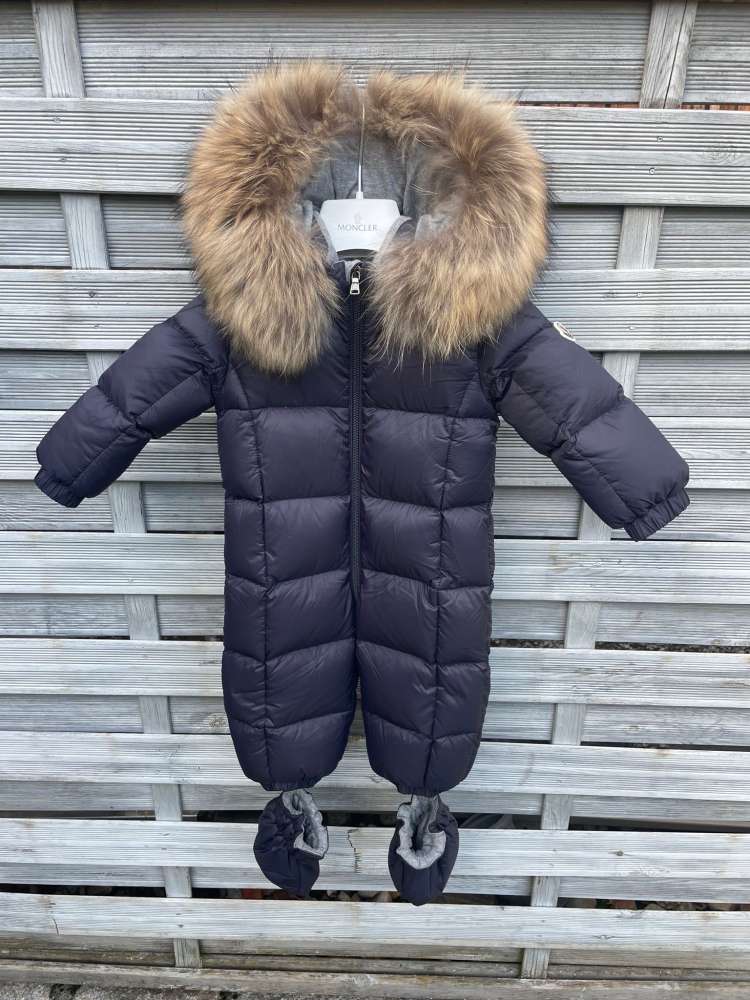 Moncler overal