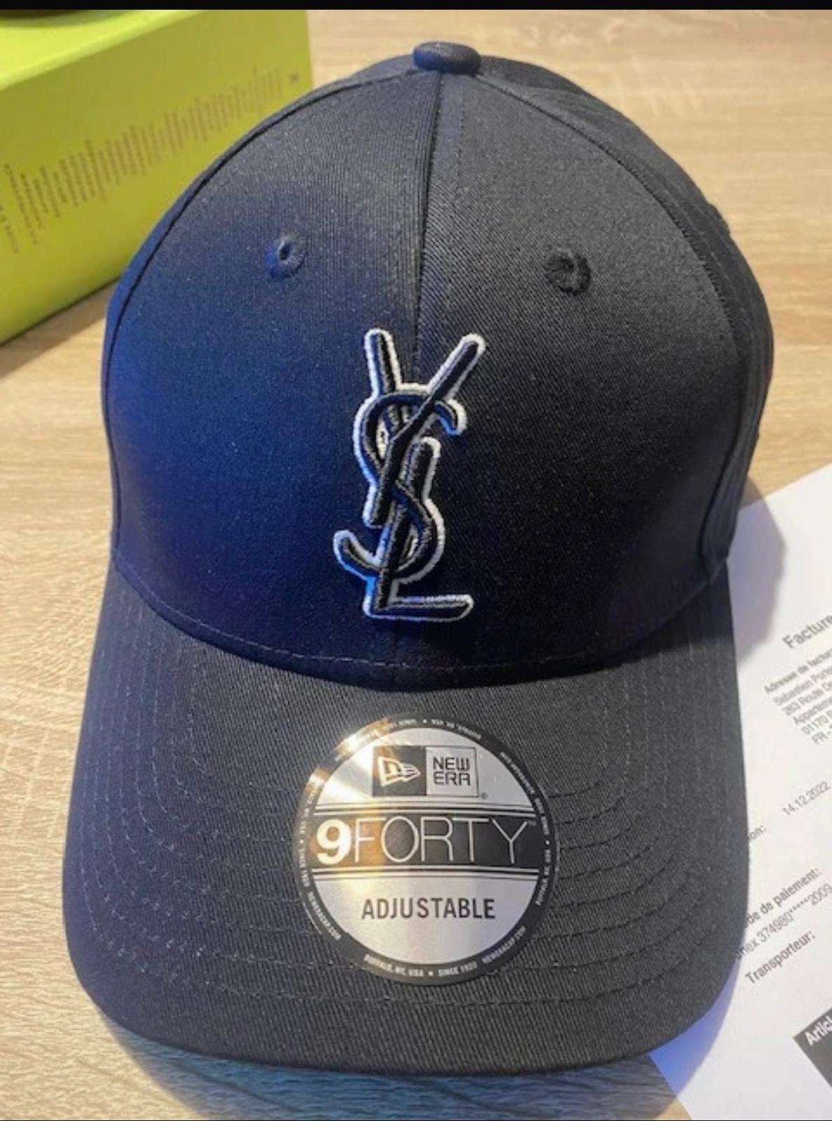 YSL šiltovka