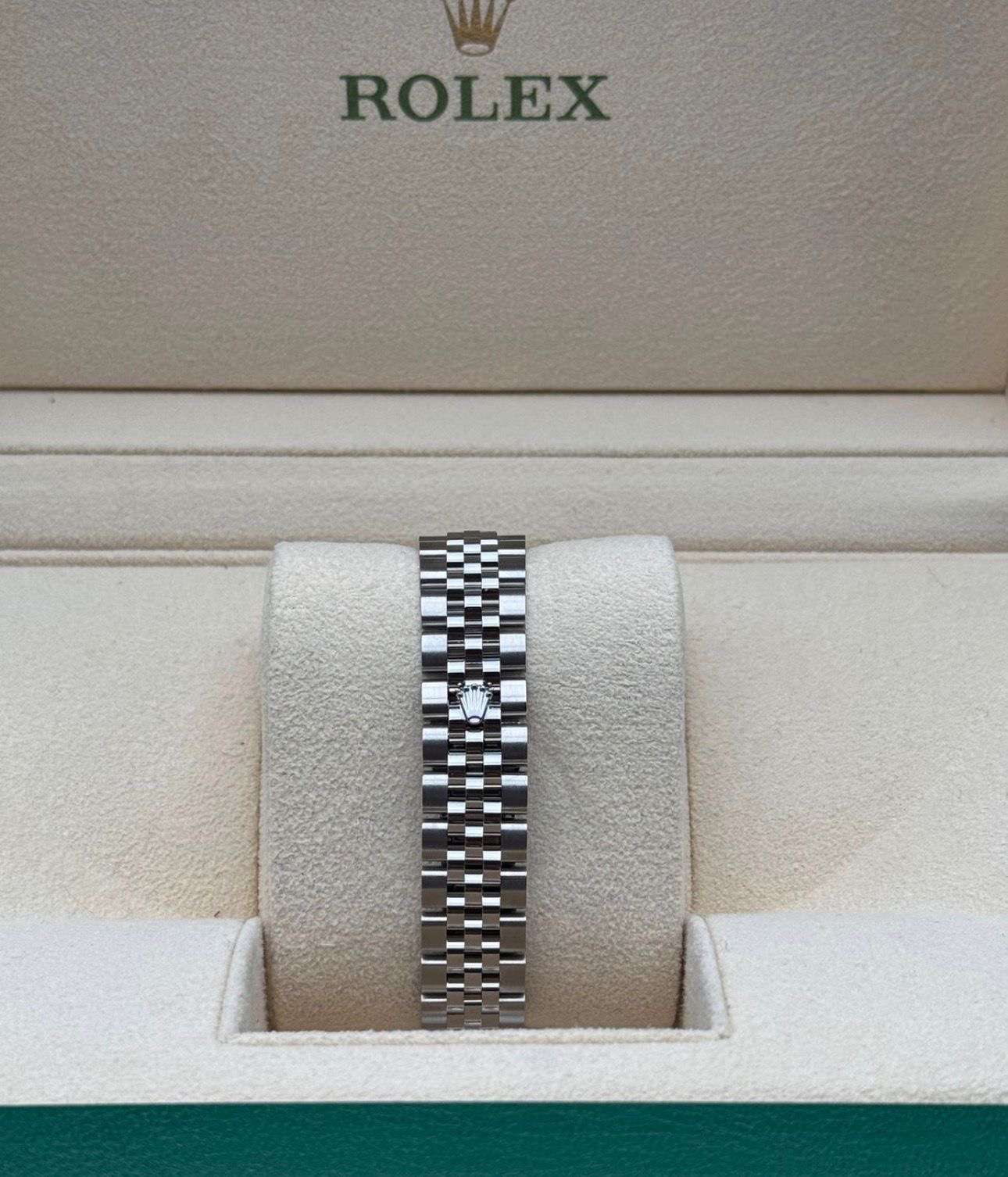 Rolex 28