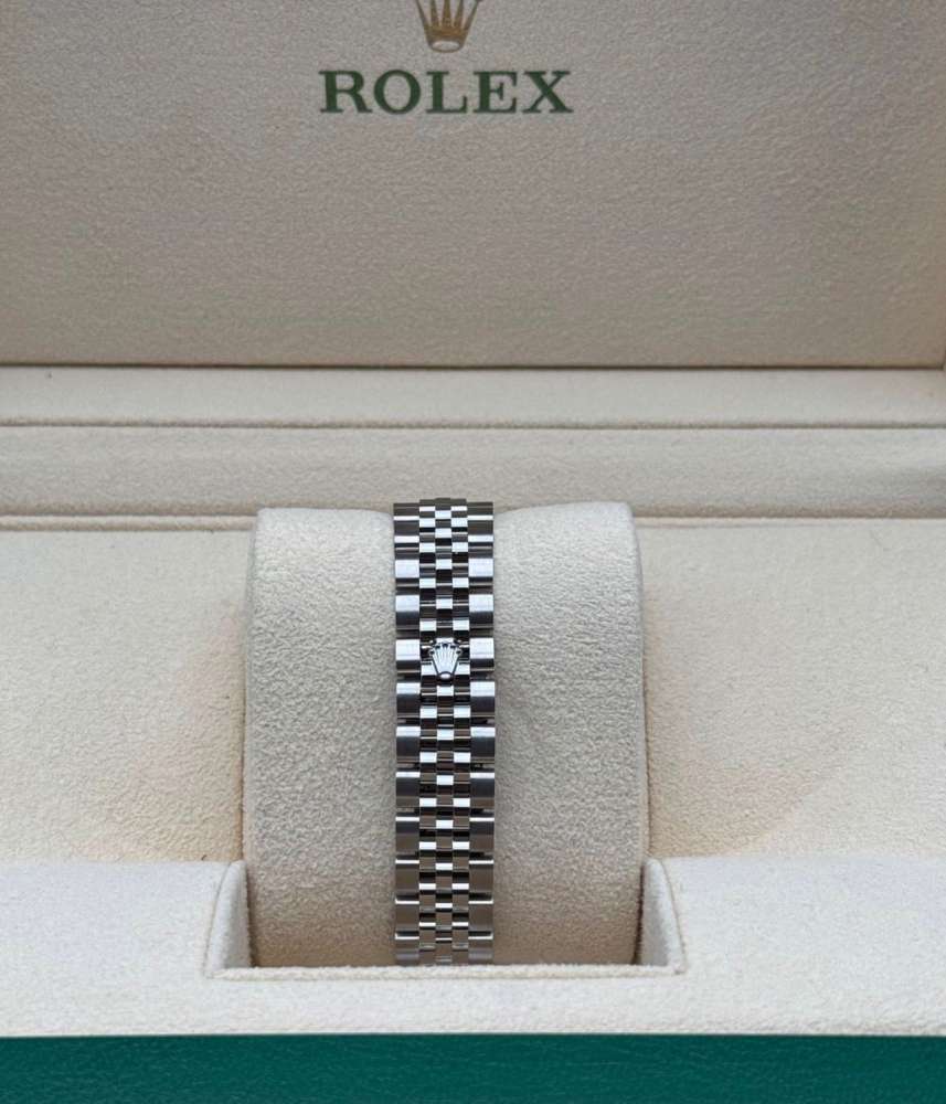 Rolex 28