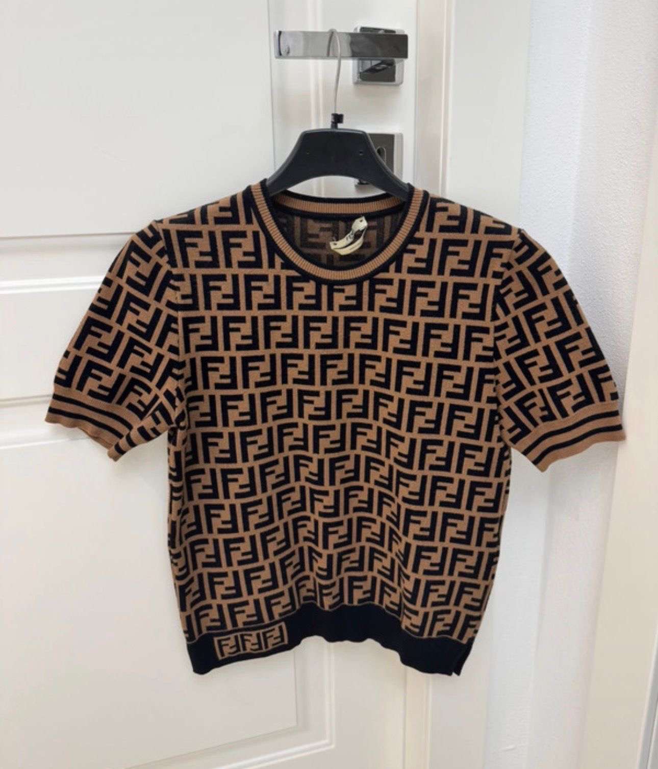 Fendi sveter