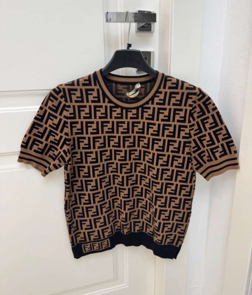 Fendi sveter