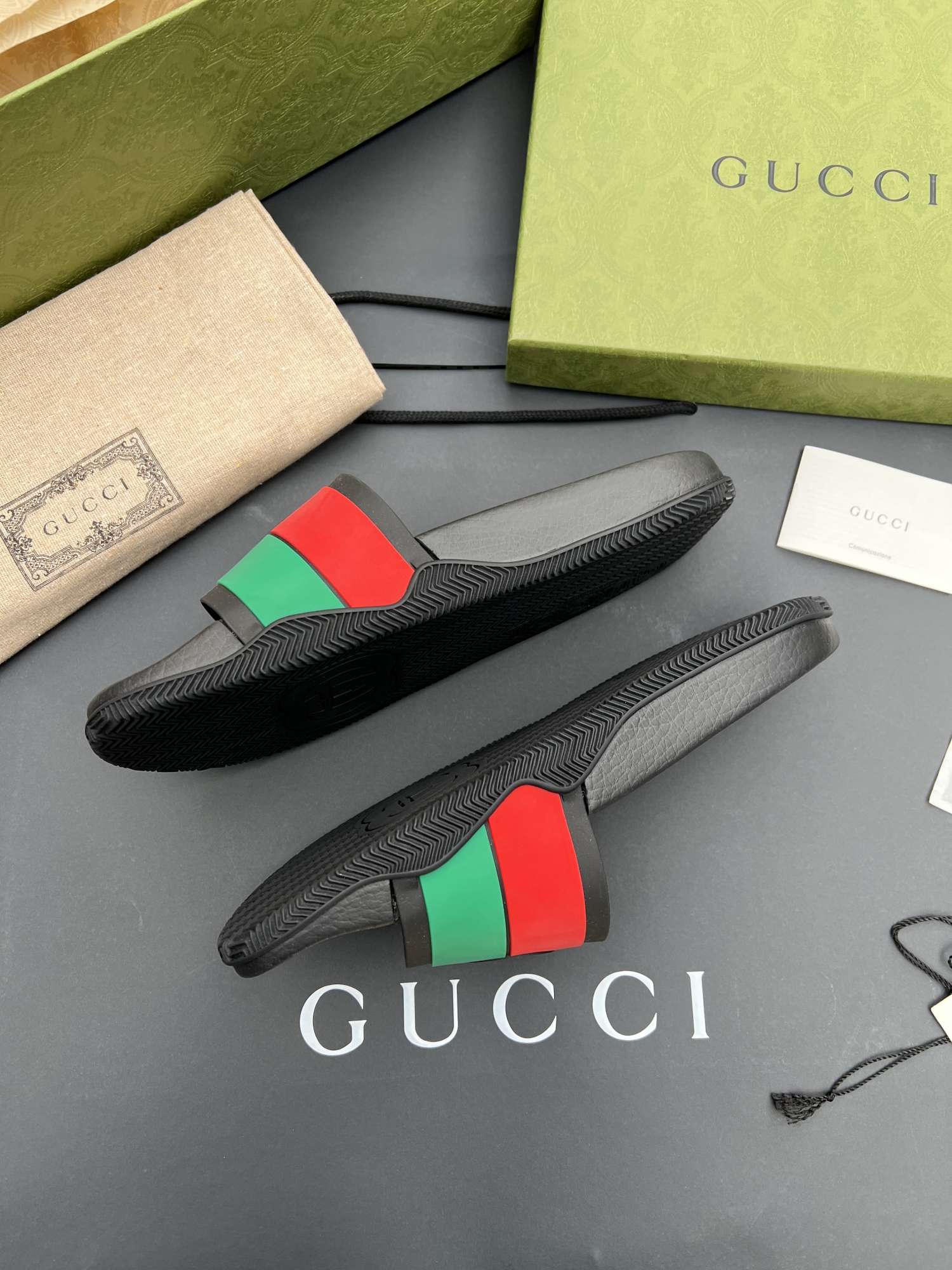 Gucci Interlocking pánské šlapky
