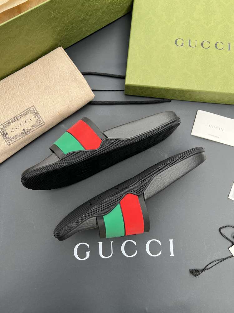 Gucci Interlocking pánské šlapky