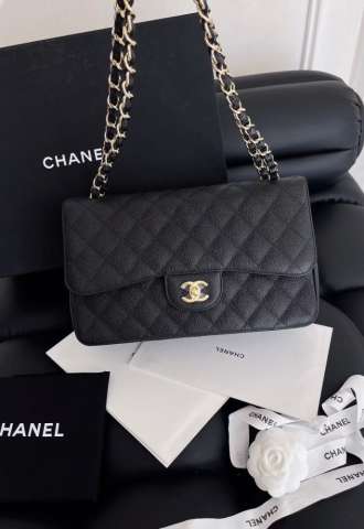 https://www.vipluxury.sk/Chanel double flap