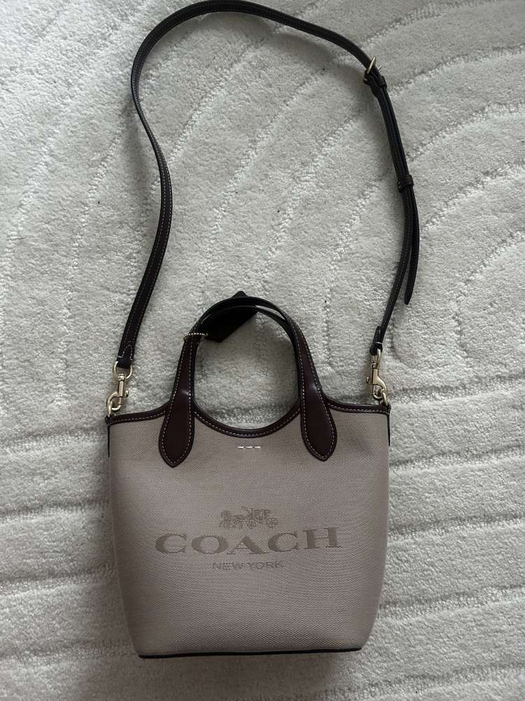 Coach kabelka
