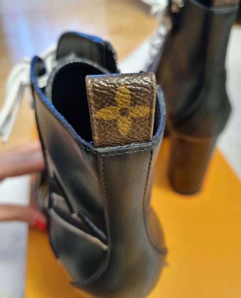 Louis Vuitton topánky