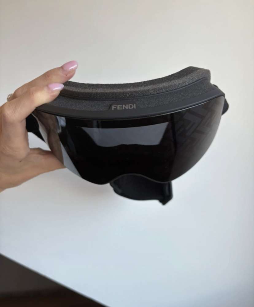 Fendi lyžiarske okuliare