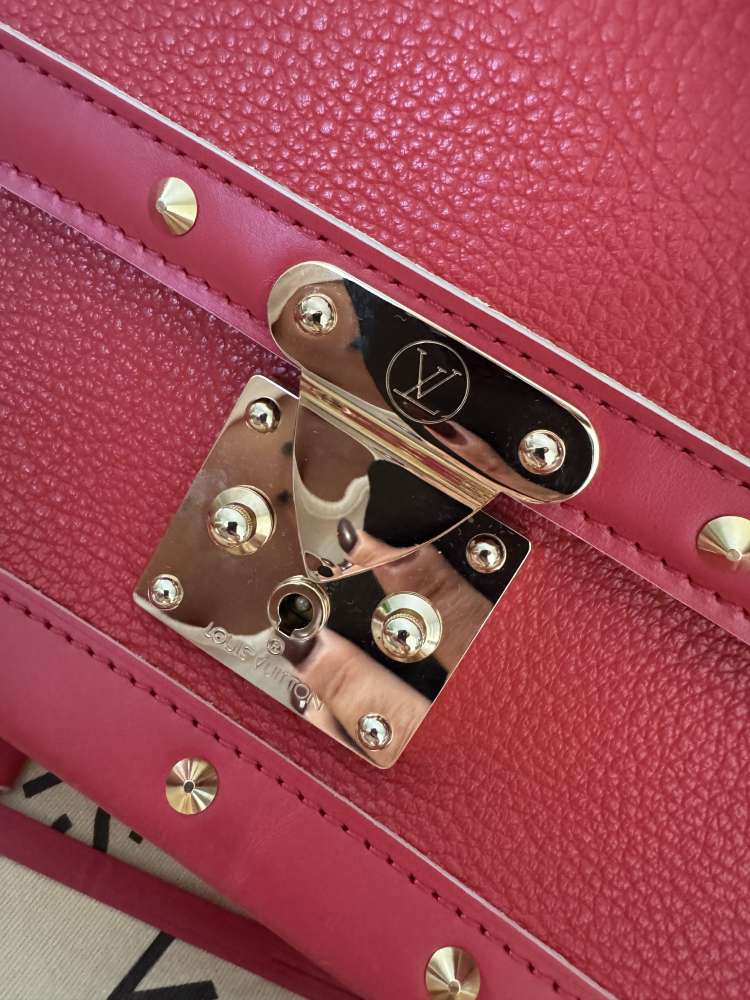 Louis Vuitton Suhali shoulder bag