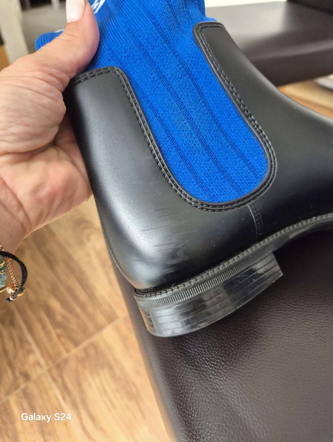 Givenchy čižmo-gumáky.